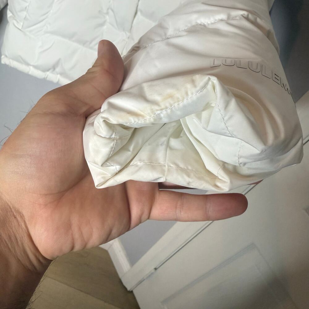 Lululemon Wunder Puff Jacket in White - Picture 9 of 9
